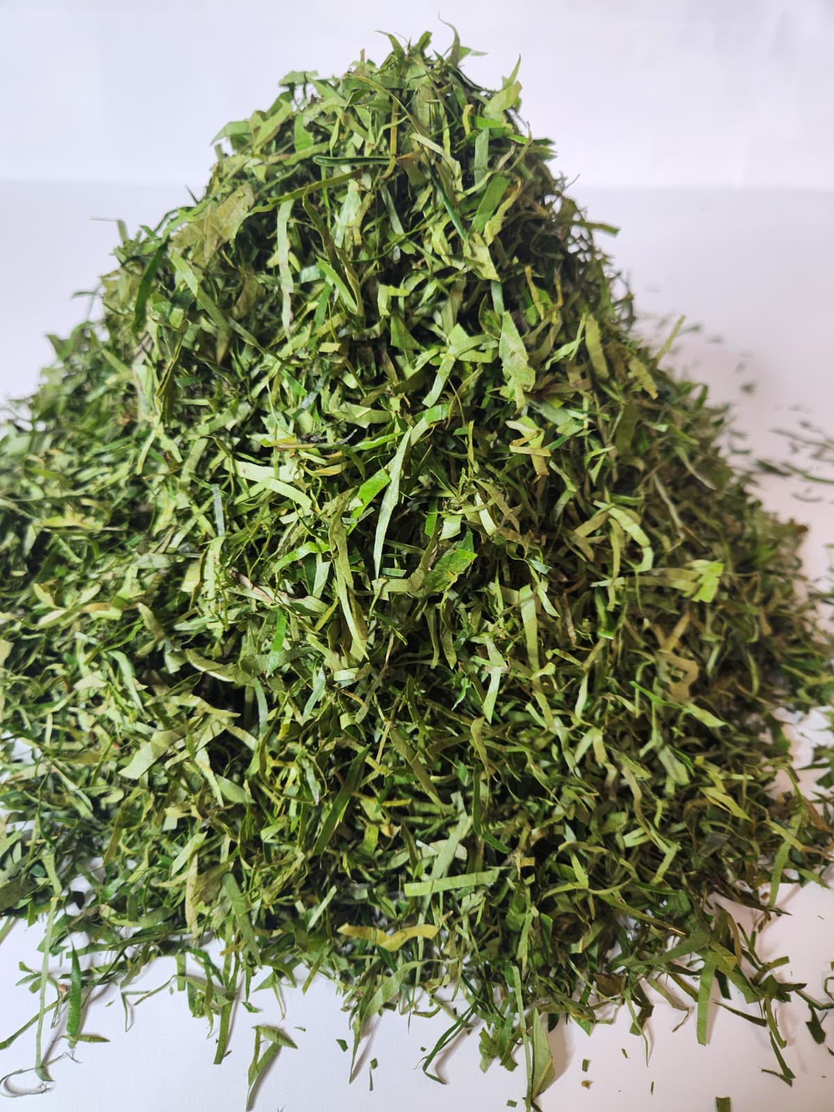 Fresh Okazi Leaves (Afang Leaves) — Finely Sliced & Ready to Cook
