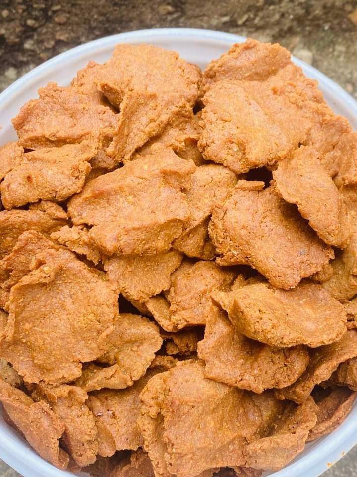Nigerian Kuli Kuli / Kuli Alata – Spicy Crunchy Groundnut Snack